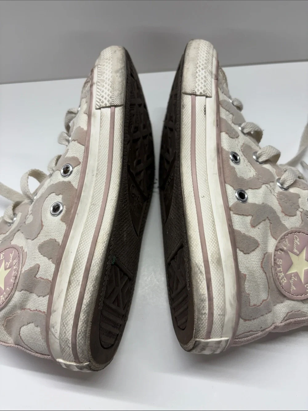 Used Converse Kids High-Top Sneakers Size 13.5